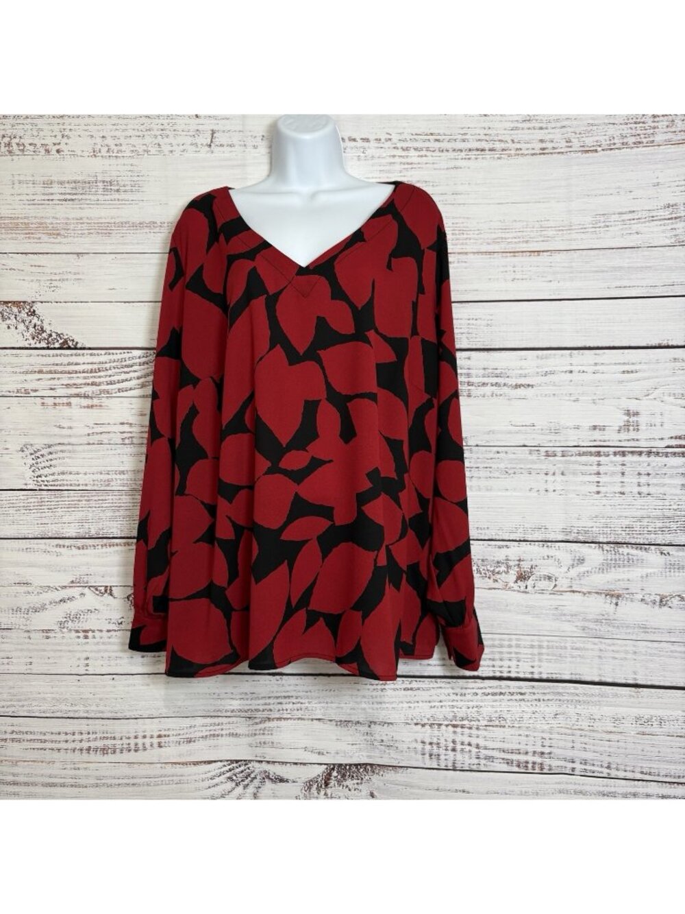 Belle By Kim Graver Red Black Print V Neck Long Sleeve Blouse